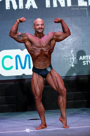 CLASSIC PHYSIQUE 178